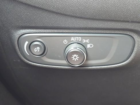 Used 2024 Chevrolet Equinox LT FWD image 29