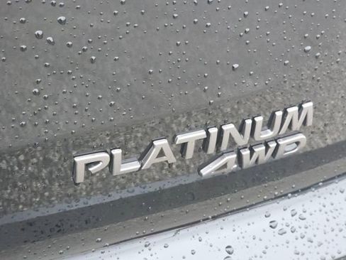 New 2026 Nissan Pathfinder Platinum AWD/4WD image 18