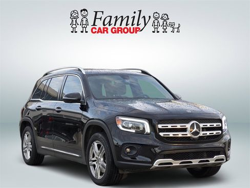 Used 2022 Mercedes-Benz GLB 250 image 2