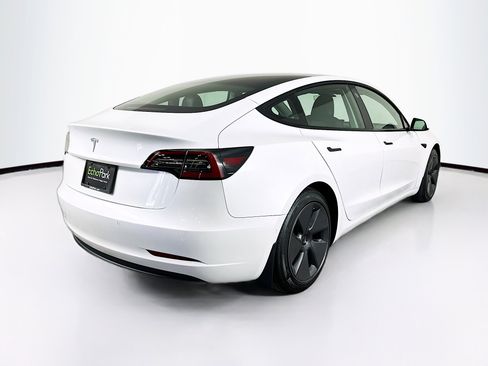 Used 2021 Tesla Model 3 Standard Range Plus image 9