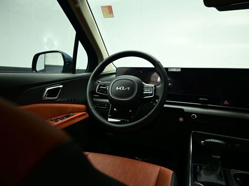 Certified 2026 Kia Carnival SX image 7