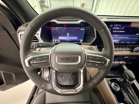 Certified 2026 GMC Canyon Denali image 11