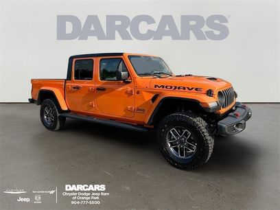 New 2025 Jeep Gladiator Mojave w/ Convenience Group