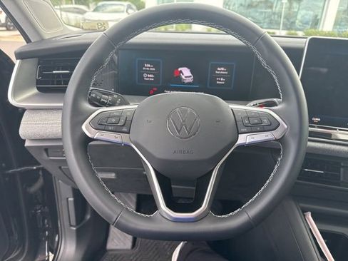 Certified 2025 Volkswagen Tiguan S FWD image 20