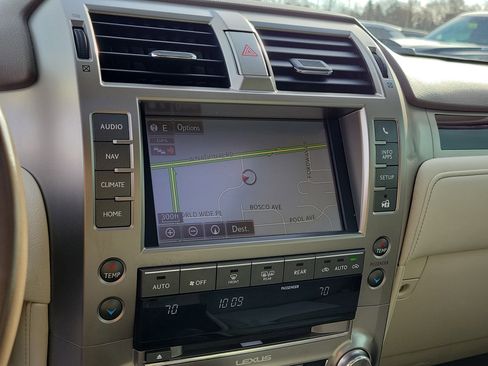 Used 2015 Lexus GX 460 image 26