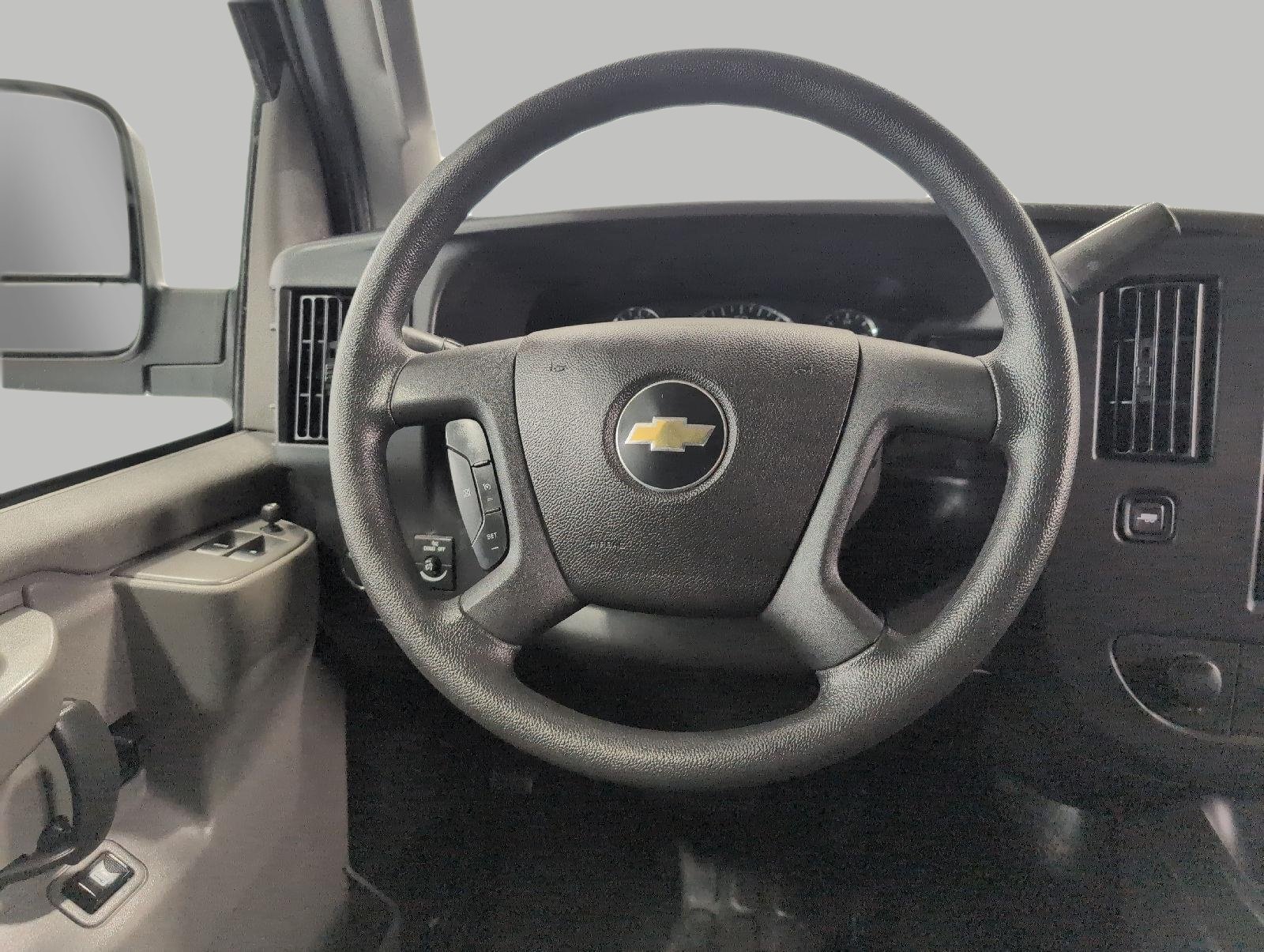 Used 2025 Chevrolet Express 2500 w/ Driver Convenience Package RWD image 6