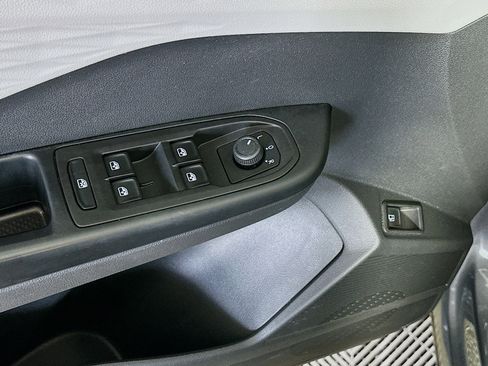 Used 2022 Volkswagen Taos S FWD image 15