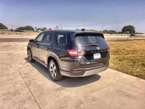 Used 2025 Honda Pilot EX-L image 5