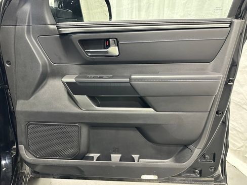 Used 2025 Toyota Tundra Platinum AWD/4WD image 61