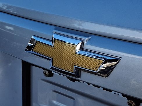 Used 2022 Chevrolet Trax LT w/ LT Convenience Package image 32