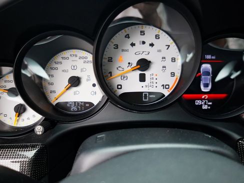 Used 2014 Porsche 911 GT3 RWD image 31