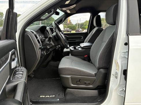 Used 2024 RAM 2500 Big Horn AWD/4WD image 11