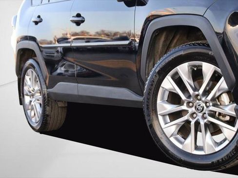 Certified 2025 Toyota RAV4 XLE Premium image 3