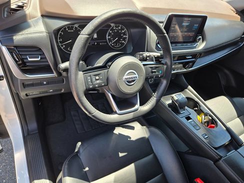 Used 2021 Nissan Rogue SL FWD image 18