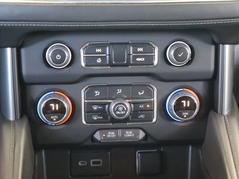 Used 2023 Chevrolet Tahoe LS RWD image 19