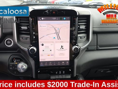 Used 2025 RAM 1500 Laramie AWD/4WD image 19