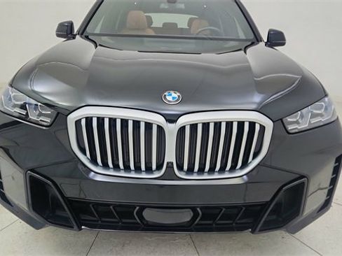 Used 2025 BMW X5 sDrive40i w/ M Sport Package image 9