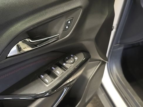 New 2026 Chevrolet Trax RS w/ Sunroof Package image 18