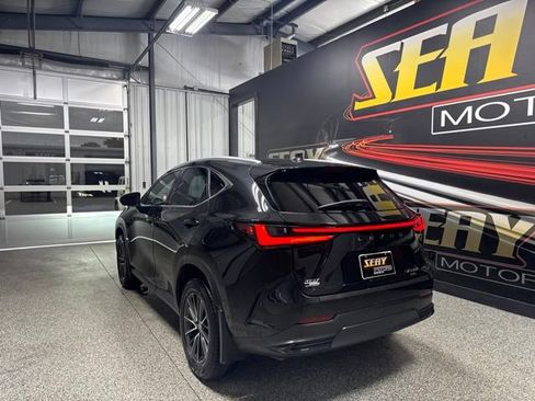 Used 2024 Lexus NX 350h AWD w/ Vision Package image 18