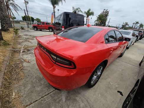 Used 2022 Dodge Charger SXT AWD/4WD image 3