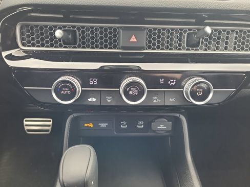 Used 2025 Honda Civic Sport image 23