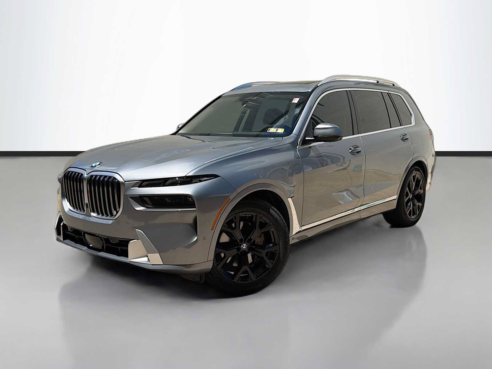 Used 2024 BMW X7 xDrive40i w/ Premium Package AWD/4WD image 1