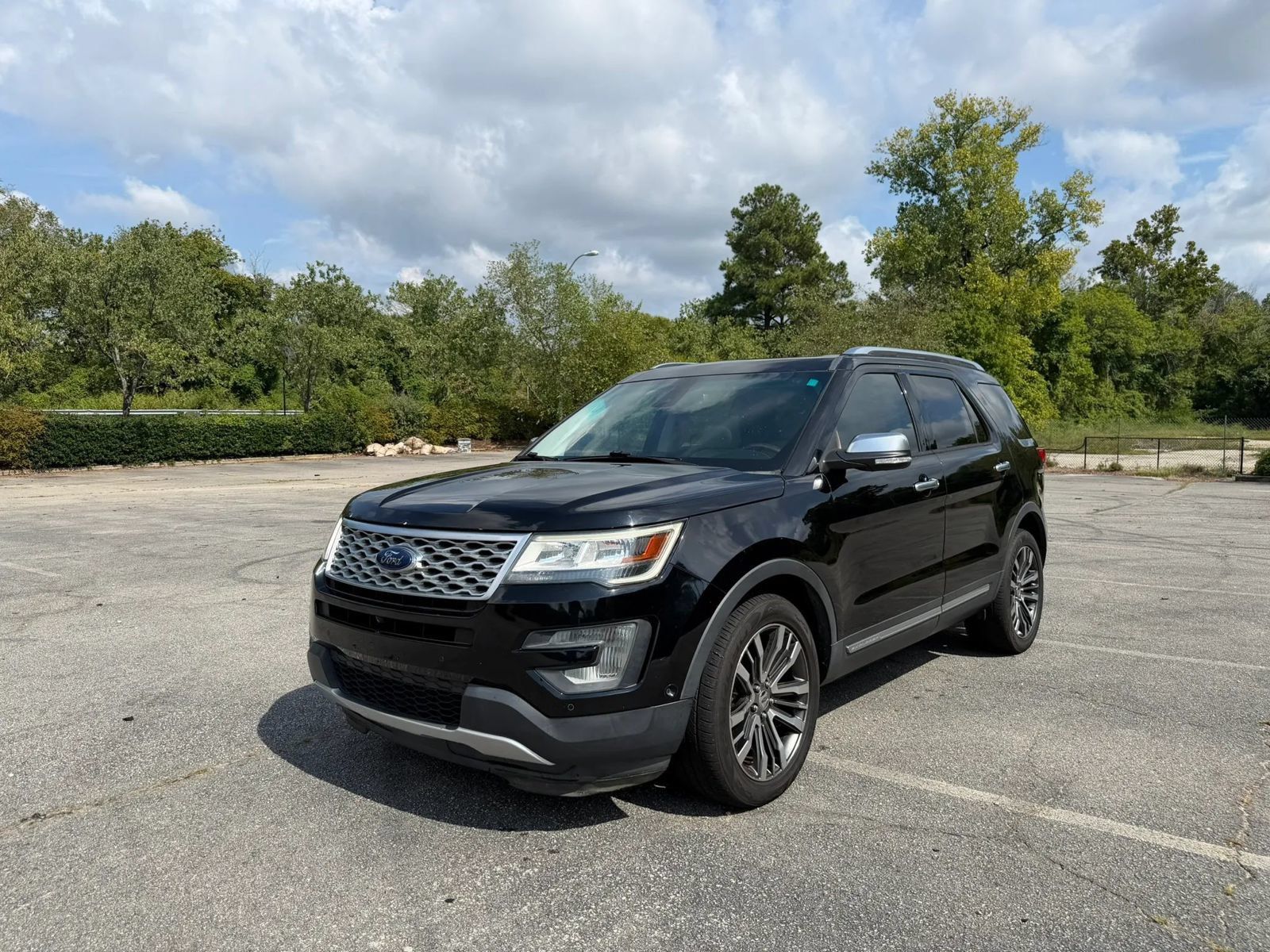 Used 2016 Ford Explorer Platinum AWD/4WD image 7