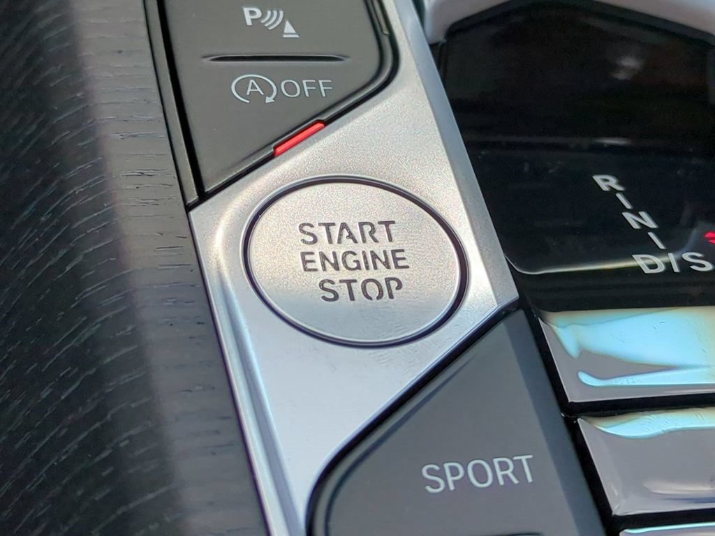 New 2026 BMW 330i Sedan w/ Premium Package RWD image 28