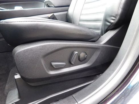 Used 2023 Ford Edge SEL image 14