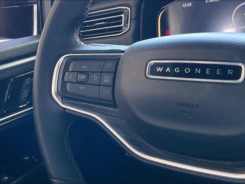 Used 2024 Jeep Wagoneer Series II w/ Flexible Seating Group RWD image 8