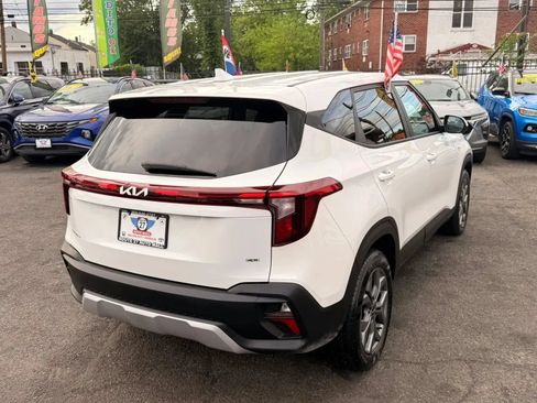 Used 2026 Kia Seltos LX AWD/4WD image 7