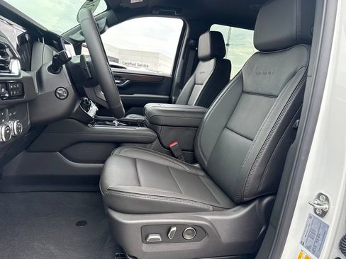 New 2026 GMC Yukon Denali w/ LPO, Floor Liner Package AWD/4WD image 15