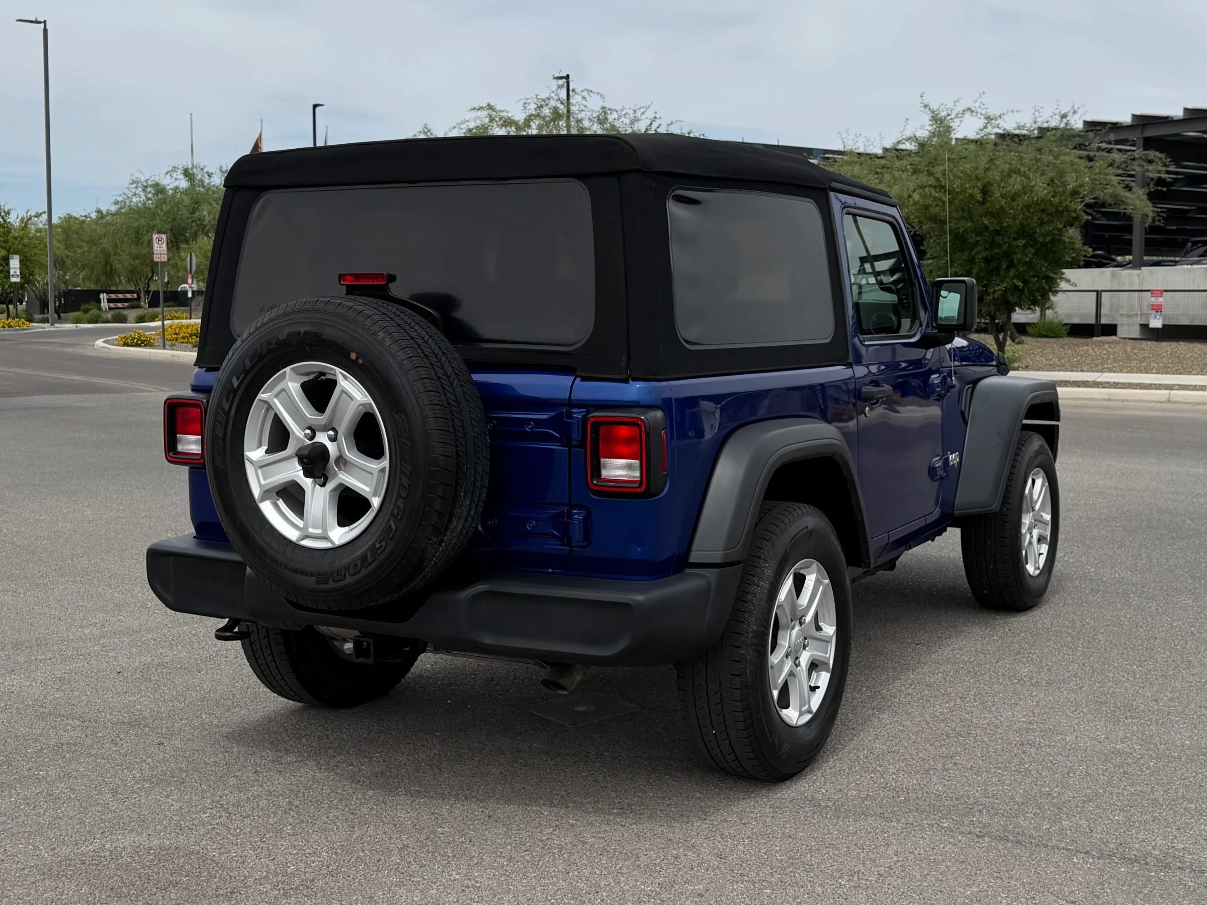 Used 2019 Jeep Wrangler Sport AWD/4WD image 4