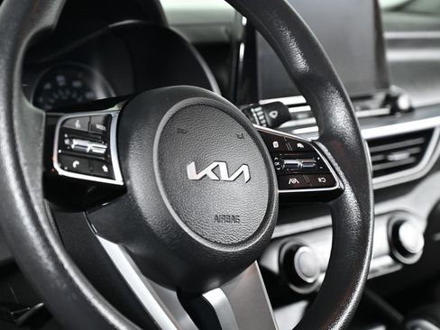 Used 2022 Kia Forte LXS w/ LXS Technology Package image 10