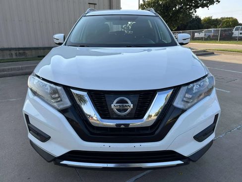 Used 2017 Nissan Rogue SV image 6