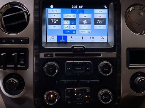 Used 2017 Ford Expedition Limited w/ Equipment Group 301A AWD/4WD image 19
