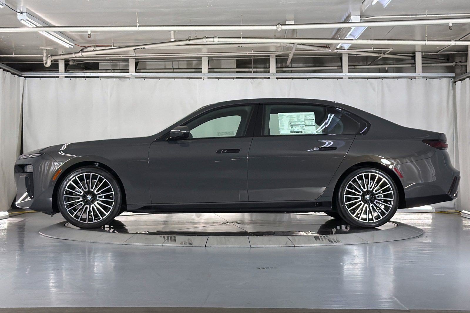New 2026 BMW 740i RWD image 2