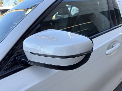 Used 2023 BMW 330i Sedan w/ Driving Assistance Package image 10