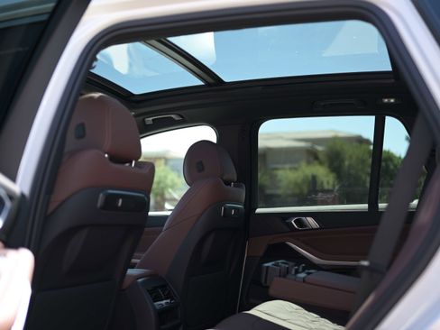 Used 2025 BMW X5 xDrive40i image 12