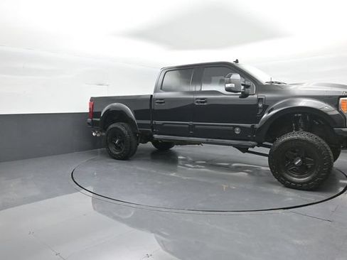 Certified 2019 Ford F250 Lariat w/ Lariat Ultimate Package AWD/4WD image 2