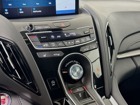 Used 2024 Acura RDX SH-AWD w/ Technology Package image 18
