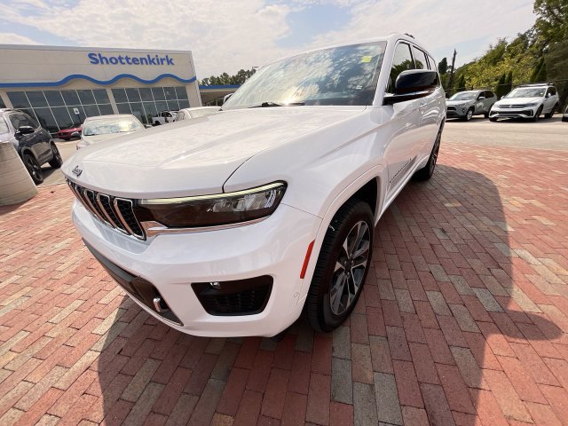 Used 2021 Jeep Grand Cherokee L Overland w/ Luxury Tech Group IV AWD/4WD image 27