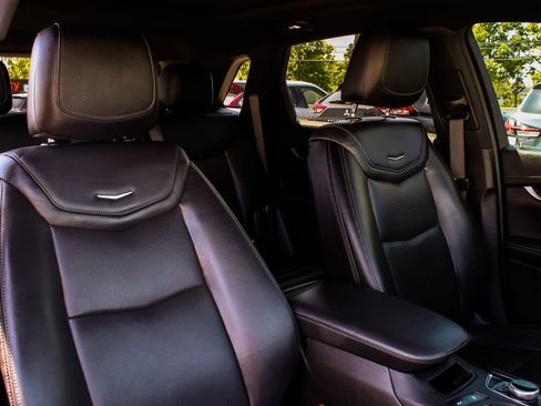 Used 2021 Cadillac XT5 Premium Luxury image 44