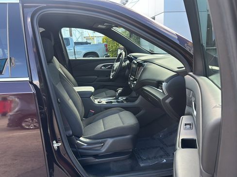 Used 2023 Chevrolet Traverse LT AWD/4WD image 14