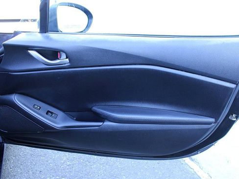 Used 2017 MAZDA MX-5 Miata Sport image 14