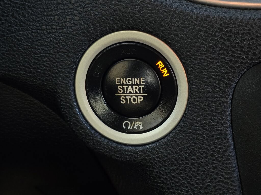 Used 2017 Dodge Charger R/T RWD image 27