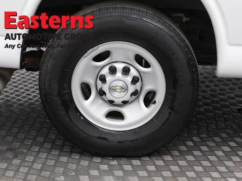 Used 2023 Chevrolet Express 3500 LS image 27