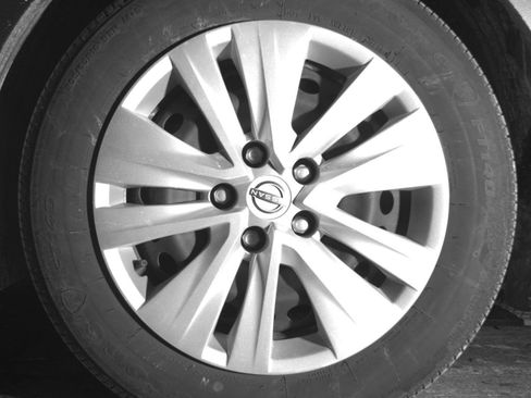 Used 2025 Nissan Sentra S FWD image 15