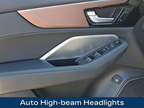 Used 2022 Acura MDX SH-AWD image 20