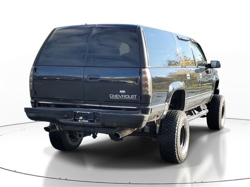 Used 1997 Chevrolet Suburban 4WD w/ Preferred Equipment Group 2 image 4